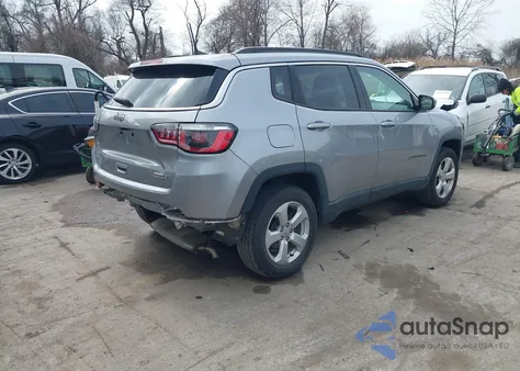 2018 Jeep Compass Latitude 4X4 из США, поврежденный, VIN 3C4NJDBB9JT436925